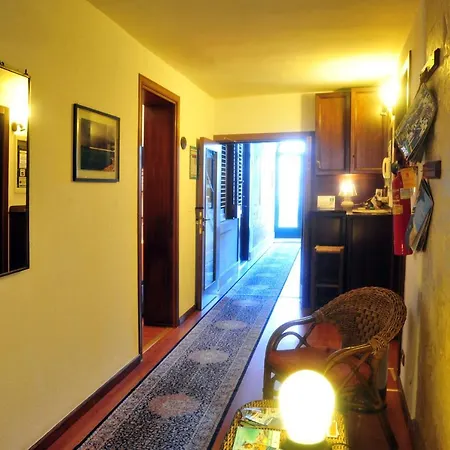 Couette-café Viaprimaldo 3*